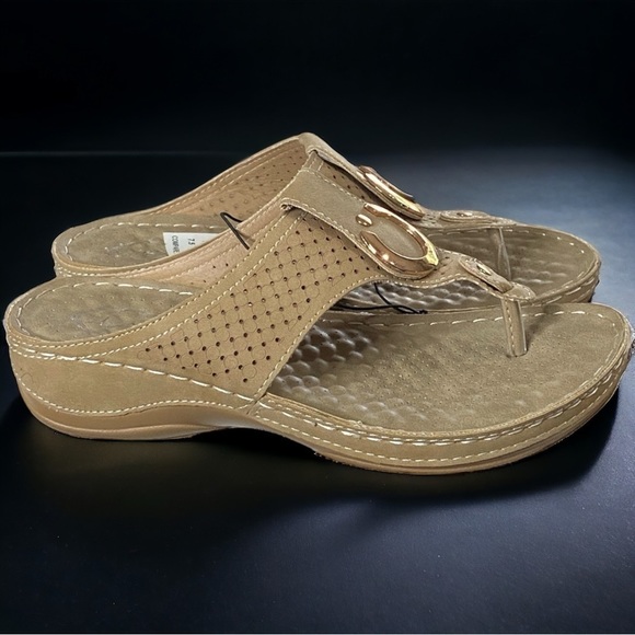 Atalina Tan & Gold Elena‎ Low Heel Sandal - Picture 1 of 4